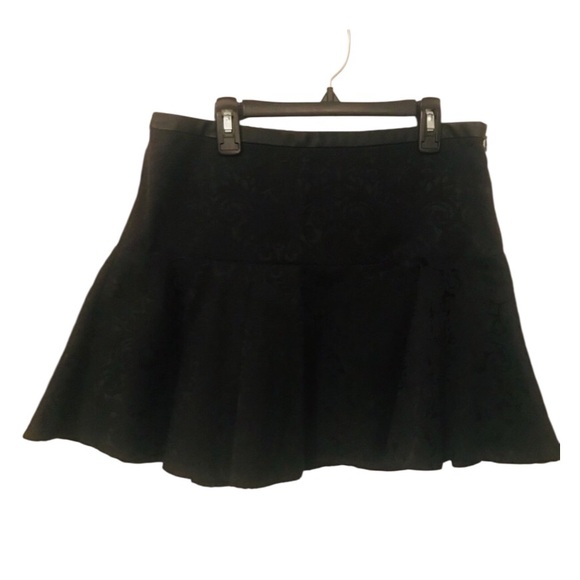 🌸 Black Express Peplum Hem Skirt - Picture 7 of 7